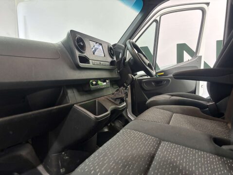 Mercedes-Benz Sprinter 315 Premium 2.0 CDI MWB 23