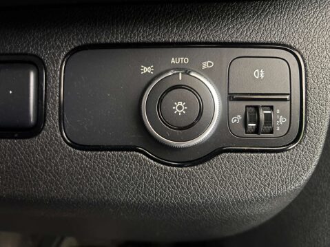 Mercedes-Benz Sprinter 315 Premium 2.0 CDI MWB 24
