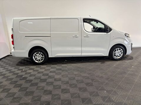 Vauxhall Vivaro F2900 Sportive 1.5 S/S 6