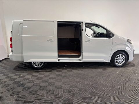 Vauxhall Vivaro F2900 Sportive 1.5 S/S 7