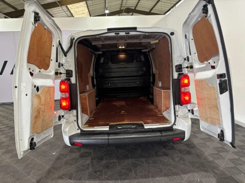 Vauxhall Vivaro F2900 Sportive 1.5 S/S 7