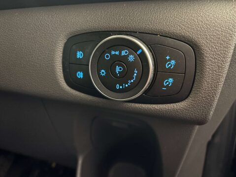 Ford Transit Custom 300 Limited 2.0 EcoBlue 37