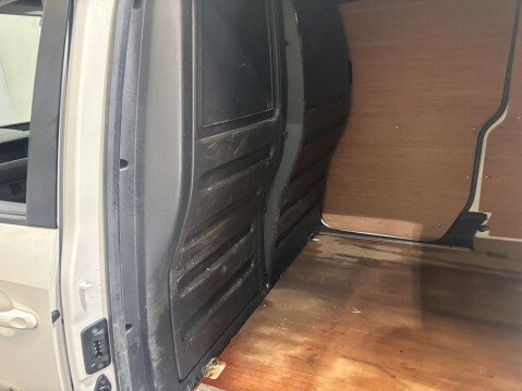 Volkswagen Caddy C20 Trendline 2.0 TDI 10
