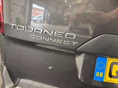 Ford Tourneo Connect 1.5 Tourneo Connect Grand Titanium TDCi 5dr 20