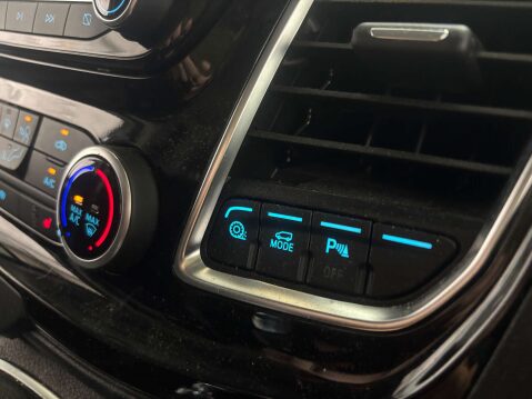 Ford Transit Custom 280 Limited 2.0 EcoBlue 32