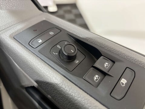 Volkswagen Transporter T28 StartLine 2.0 TDI 17