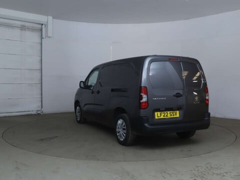 Peugeot Partner 1.5 Partner Professional Premium Blue HDi 9