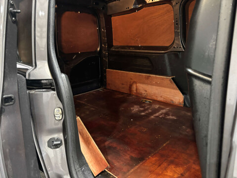 Peugeot Partner Professional Premium Blue 1.5 HDi 39