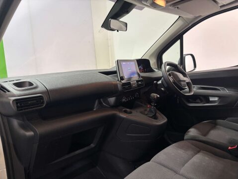 Peugeot Partner Professional Premium Blue 1.5 HDi 28