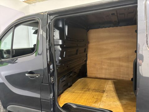 Renault Trafic LL30 Sport Blue 2.0 DCI 25
