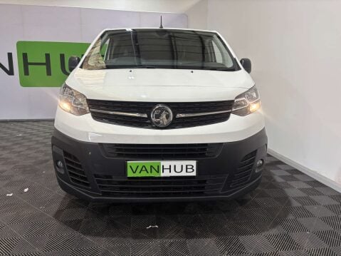 Vauxhall Vivaro F3100 Dynamic 2.0 S/S 15