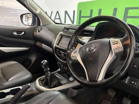 Nissan Navara 2.3 dCi Acenta Pickup Double Cab 4dr Diesel Manual 4WD Euro 6 (s/s) (163 ps 3