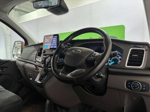 Ford Transit Custom 300 Limited EcoBlue 2.0 19