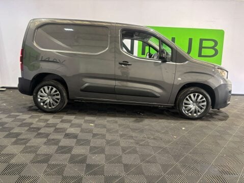 Peugeot Partner Professional Premium Blue 1.5 HDi 9