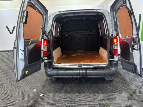 Peugeot Partner Professional Premium Blue 1.5 HDi 9