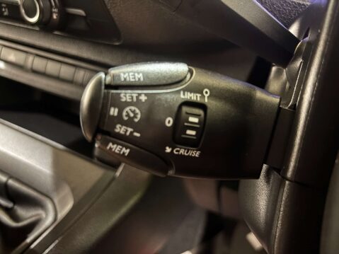 Peugeot Expert Professional Premium+ Blue HDi LWB 2.0 27