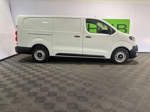 Vauxhall Vivaro F3100 Prime S/S 2.0 6dr 44