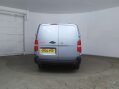 Vauxhall Vivaro 2.0 Vivaro 3100 Dynamic S/S 7