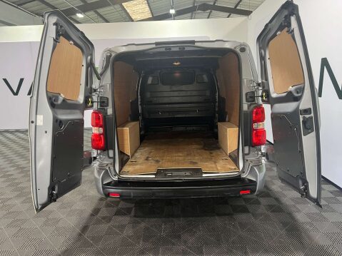 Vauxhall Vivaro 1.5 Vivaro 2900 Sportive S/S 34