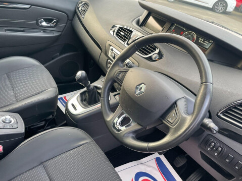 Renault Scenic 1.5 dCi ENERGY Dynamique TomTom Euro 5 (s/s) 5dr 15