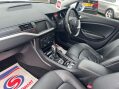 Citroen C5 2.2 HDi Exclusive Auto Euro 5 4dr 30