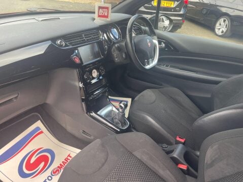 DS DS 3 1.6 BlueHDi Prestige Euro 6 (s/s) 3dr 28