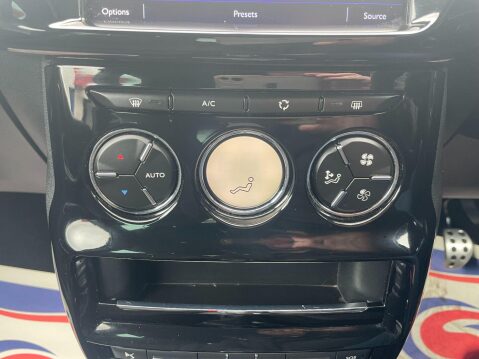 DS DS 3 1.6 BlueHDi Elegance Euro 6 (s/s) 3dr 23
