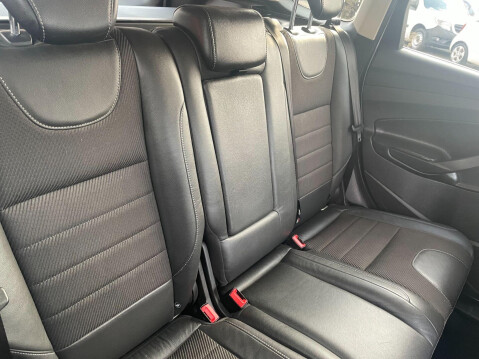 Ford Kuga 2.0 TDCi Titanium AWD Euro 5 5dr 17