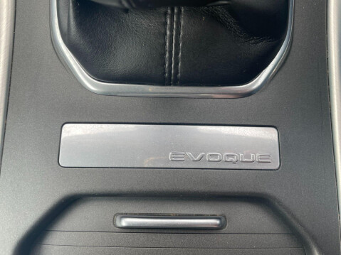 Land Rover Range Rover Evoque 2.2 eD4 Pure Tech FWD Euro 5 (s/s) 3dr 30