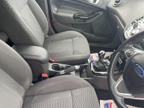 Ford Fiesta 1.0T EcoBoost Titanium Euro 5 (s/s) 5dr 16