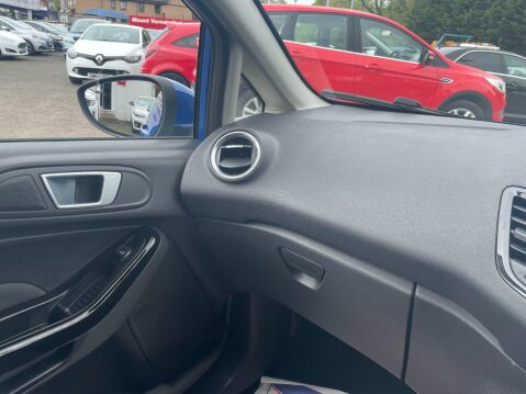 Ford Fiesta 1.0T EcoBoost Titanium Euro 5 (s/s) 5dr 28