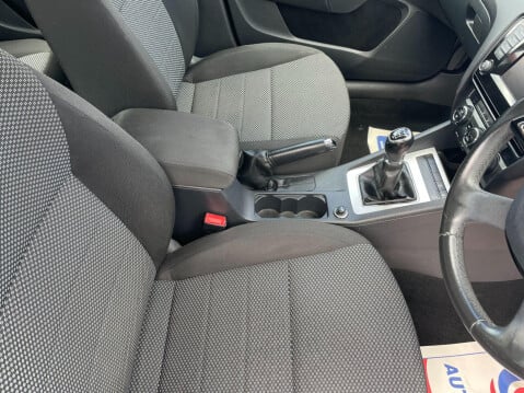 Skoda Octavia 1.2 TSI SE Euro 5 (s/s) 5dr 16