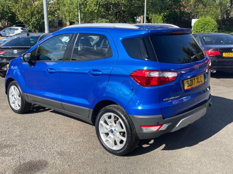 Ford Ecosport 1.5 TDCi Titanium 2WD Euro 6 5dr 9