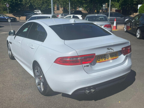 Jaguar XE 2.0d R-Sport Auto Euro 6 (s/s) 4dr 9