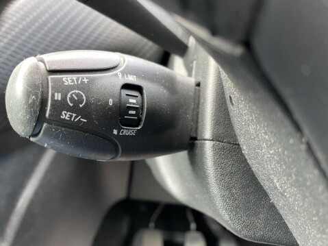 Peugeot 2008 1.2 PureTech Active Euro 6 (s/s) 5dr 27