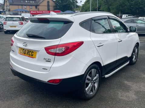 Hyundai ix35 2.0 CRDi Premium Panorama 4WD Euro 5 5dr 11