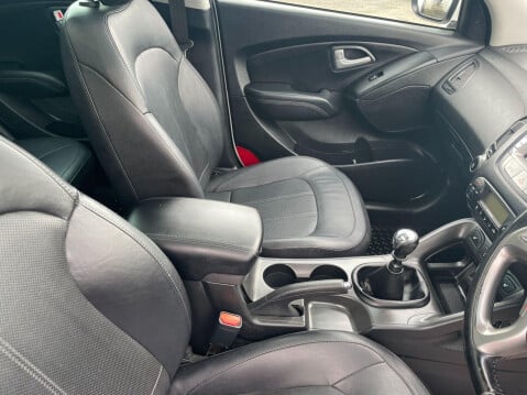 Hyundai ix35 2.0 CRDi Premium Panorama 4WD Euro 5 5dr 16