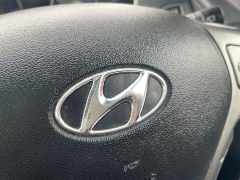 Hyundai ix35 2.0 CRDi Premium Panorama 4WD Euro 5 5dr 23