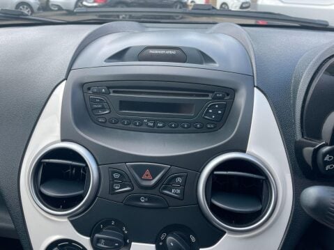 Ford Ka 1.2 Zetec Euro 5 (s/s) 3dr 21