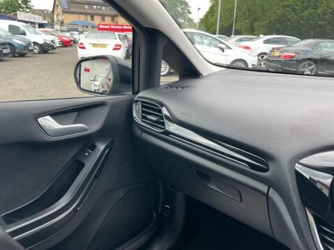 Ford Fiesta 1.1 Ti-VCT Zetec Euro 6 (s/s) 3dr 32