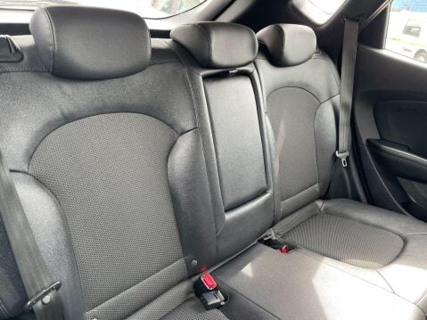 Hyundai ix35 1.7 CRDi SE Euro 5 (s/s) 5dr 16