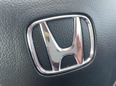 Honda CR-V 2.0 i-VTEC SR 4WD Euro 5 (s/s) 5dr 23