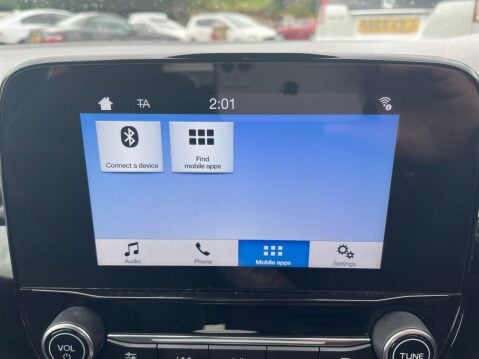Ford Fiesta 1.1 Ti-VCT Zetec Euro 6 (s/s) 3dr 28