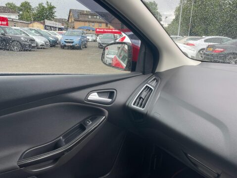 Ford Focus 1.5 TDCi Titanium Euro 6 (s/s) 5dr 27
