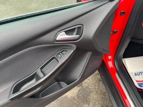 Ford Focus 1.5 TDCi Titanium Euro 6 (s/s) 5dr 31