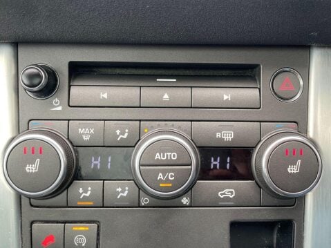 Land Rover Range Rover Evoque 2.2 TD4 Pure 4WD Euro 5 (s/s) 5dr 28