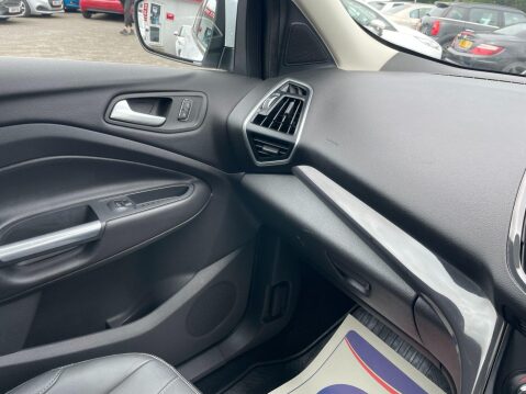 Ford Kuga 2.0 TDCi Titanium X AWD Euro 5 5dr 31