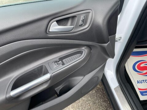 Ford Kuga 2.0 TDCi Titanium X AWD Euro 5 5dr 39