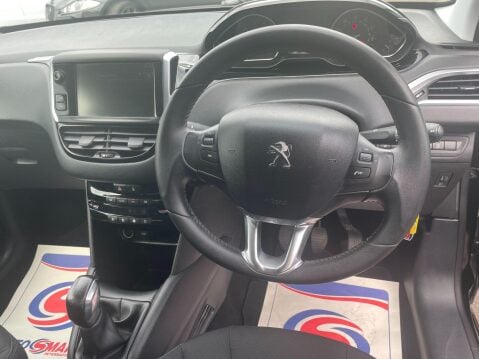 Peugeot 208 1.2 VTi PureTech Allure Euro 6 5dr 17