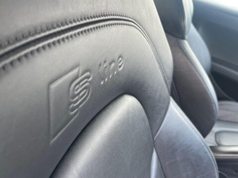 Audi TT 2.0 TDI Black Edition quattro Euro 5 3dr 18